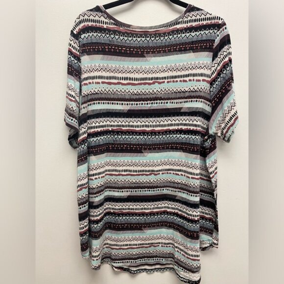 Penningtons Aztec Patterned Short Sleeve Scoop Neck Tee 2X - Picture 2 of 5